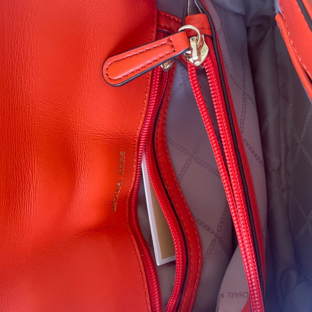 Michael Kors NWT SoHo Shoulder Bag in Clementine - Picture 10 of 13